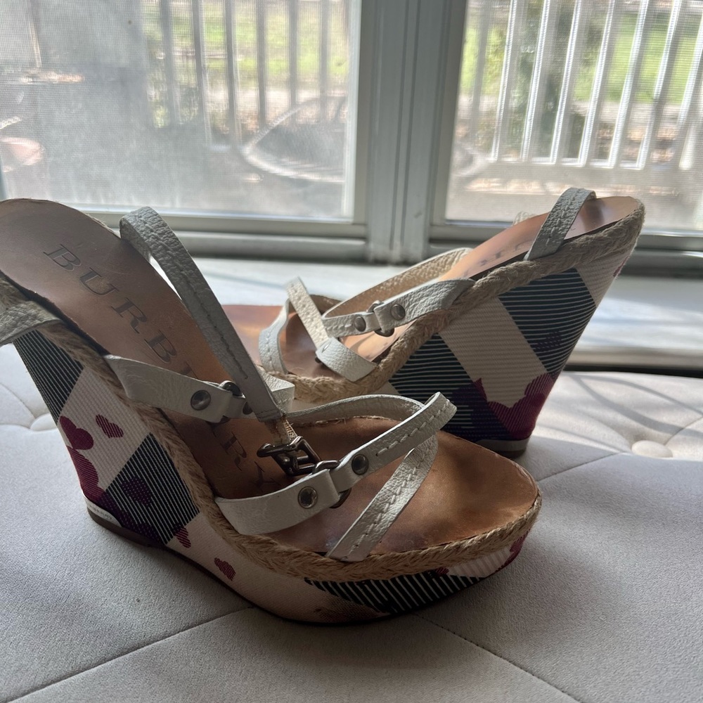 Burberry Sandals - Picture 10 of 16